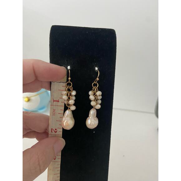 faux pearl earrings - Picture 3 of 4